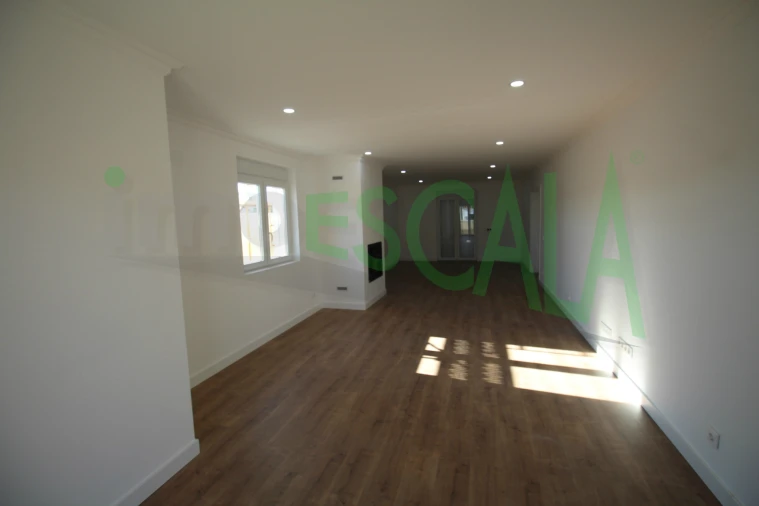 Moradia T3 para Venda em Fazendas de Almeirim Foto 29