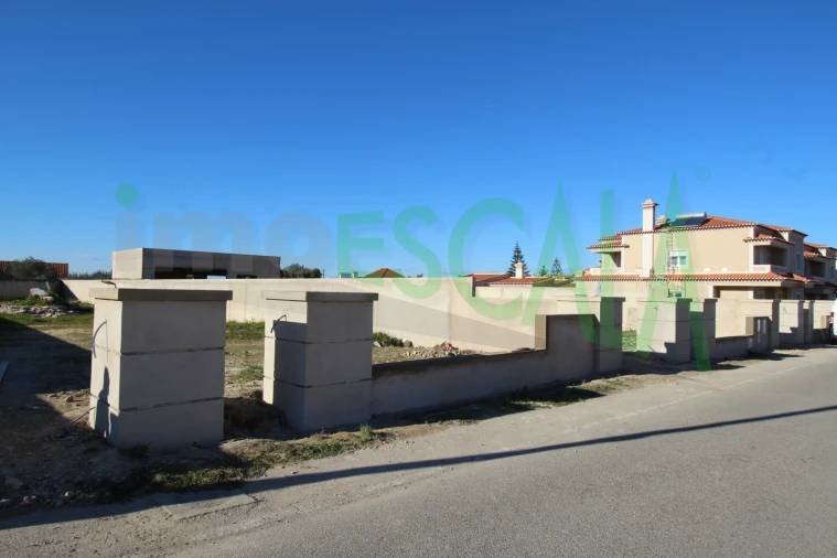 Moradia T3 para Venda em Fazendas de Almeirim Foto 17