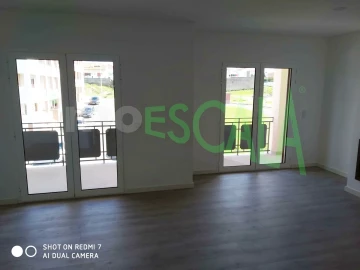 Apartamento T3 para Venda em Marvila, Ribeira Santarém, São Salvador, São Nicolau
