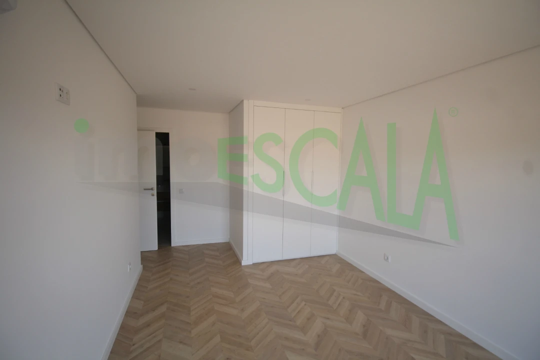 Apartamento T3 para Venda em Cartaxo e Vale da Pinta Foto 16