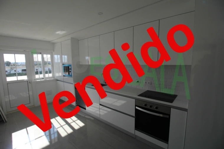 Apartamento T3 para Venda em Cartaxo e Vale da Pinta