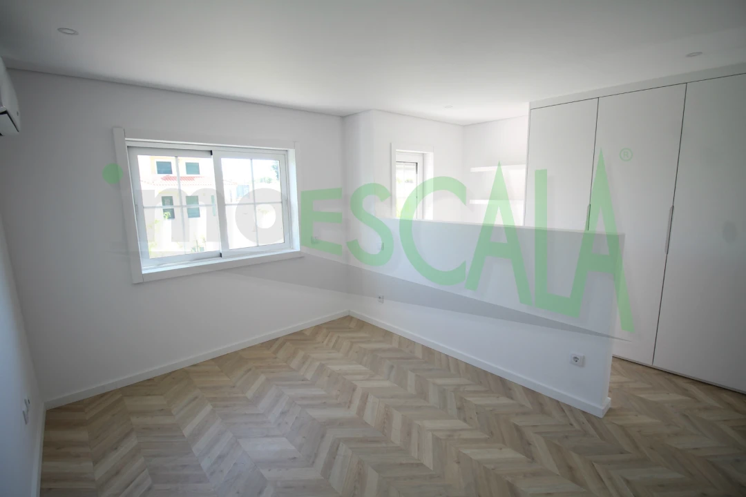 Apartamento T3 para Venda em Cartaxo e Vale da Pinta Foto 8