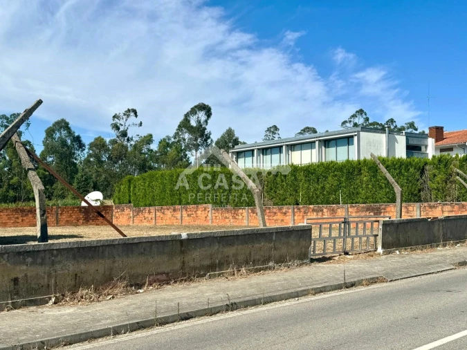 Terreno para Venda em São Miguel do Souto e Mosteirô Foto 2