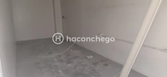Loja para Arrendamento em Arcozelo