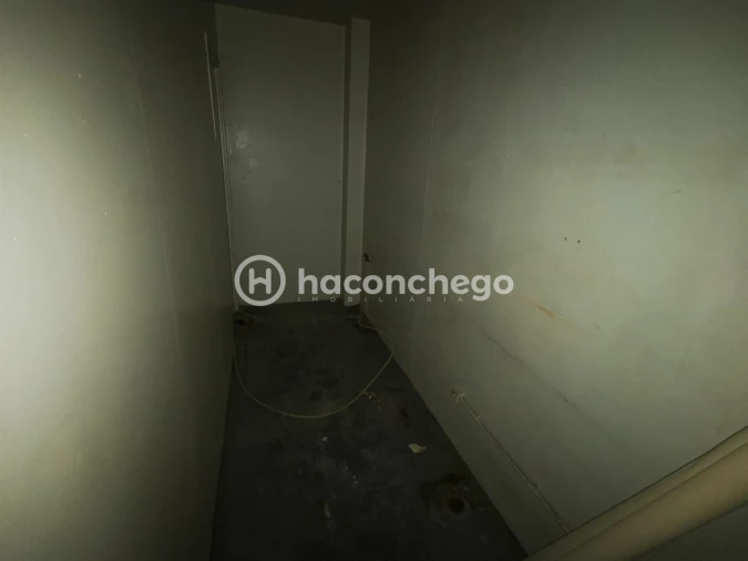 Loja para Arrendamento em Arcozelo Foto 22