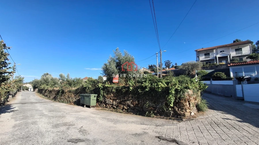 Terreno para Venda em Cativelos Foto 2