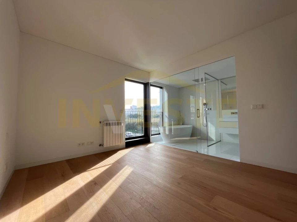 Apartamento T2 para Arrendamento em Benfica Foto 4