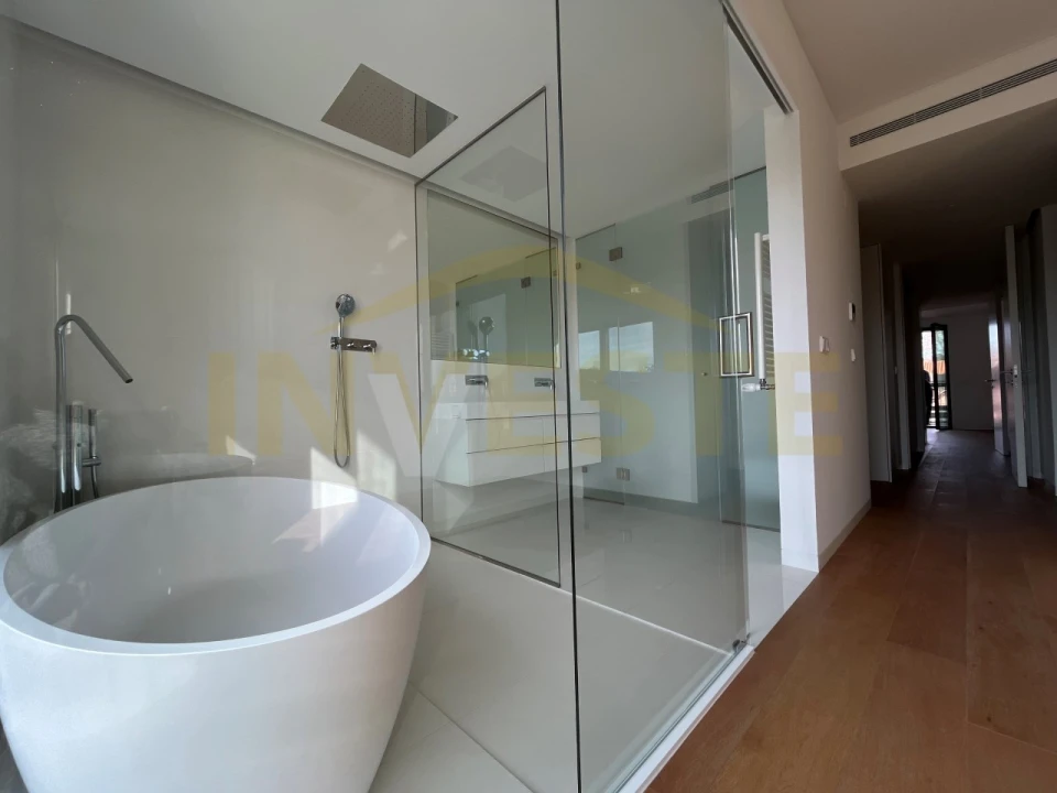 Apartamento T2 para Arrendamento em Benfica Foto 6