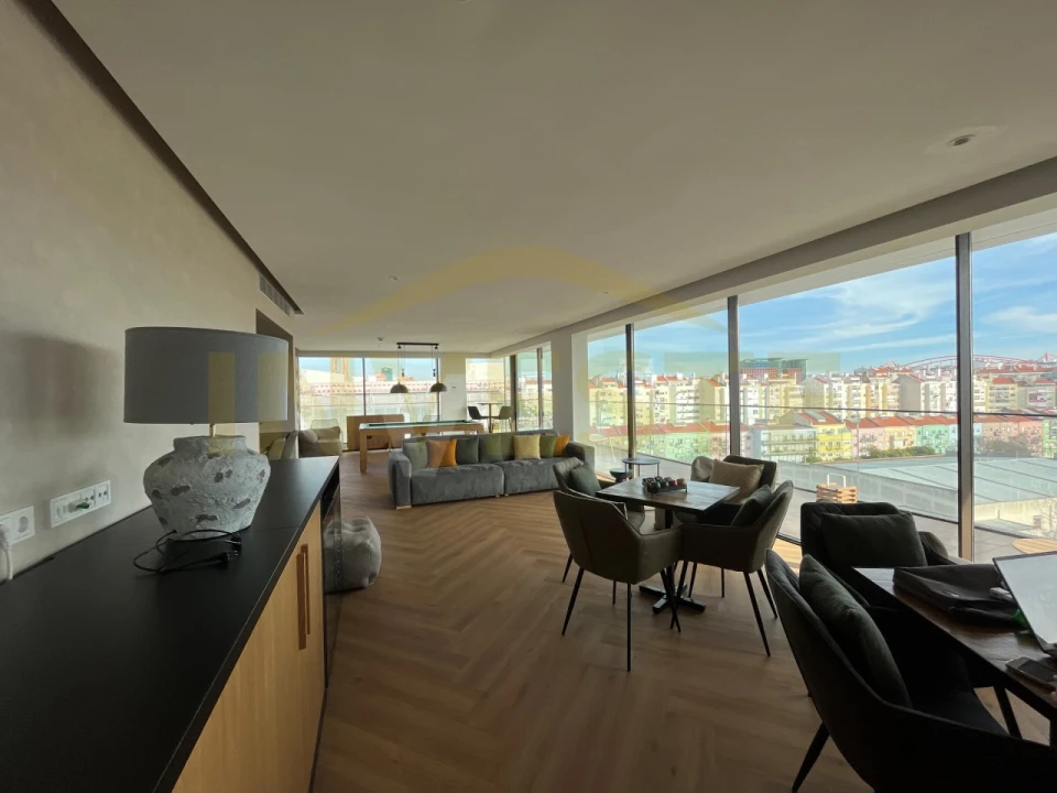 Apartamento T2 para Arrendamento em Benfica Foto 7