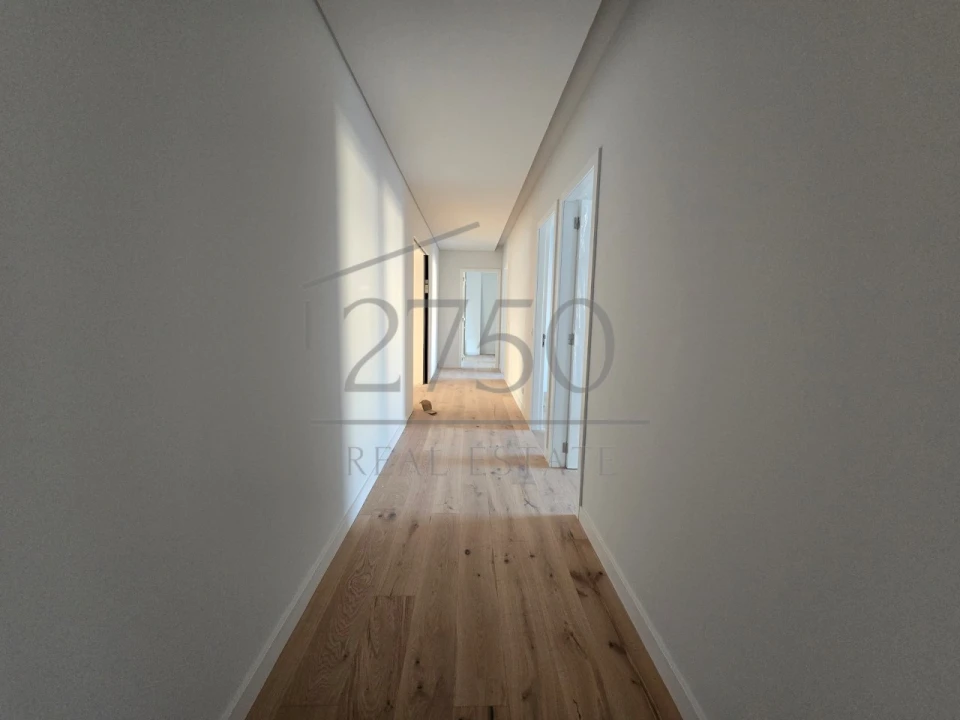 Apartamento T4 para Venda em Carcavelos e Parede Foto 18