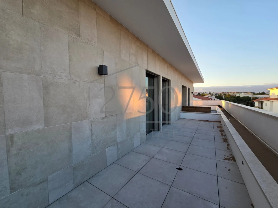 Apartamento T4 para Venda em Carcavelos e Parede Foto 26
