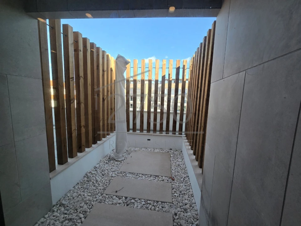 Apartamento T4 para Venda em Carcavelos e Parede Foto 20