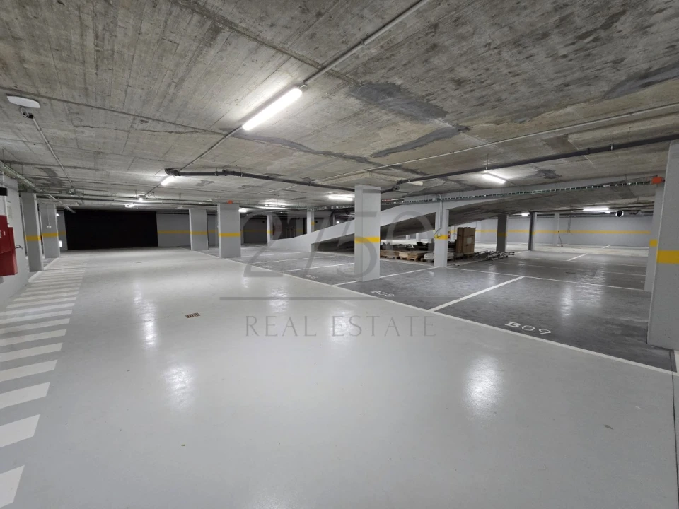 Apartamento T4 para Venda em Carcavelos e Parede Foto 40