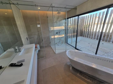 Apartamento T4 para Venda em Carcavelos e Parede