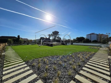 Apartamento T4 para Venda em Carcavelos e Parede