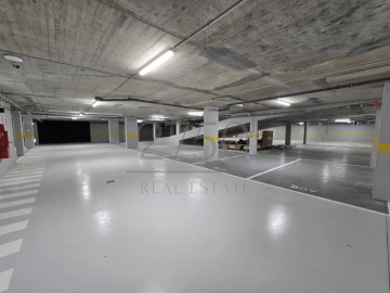 Apartamento T4 para Venda em Carcavelos e Parede