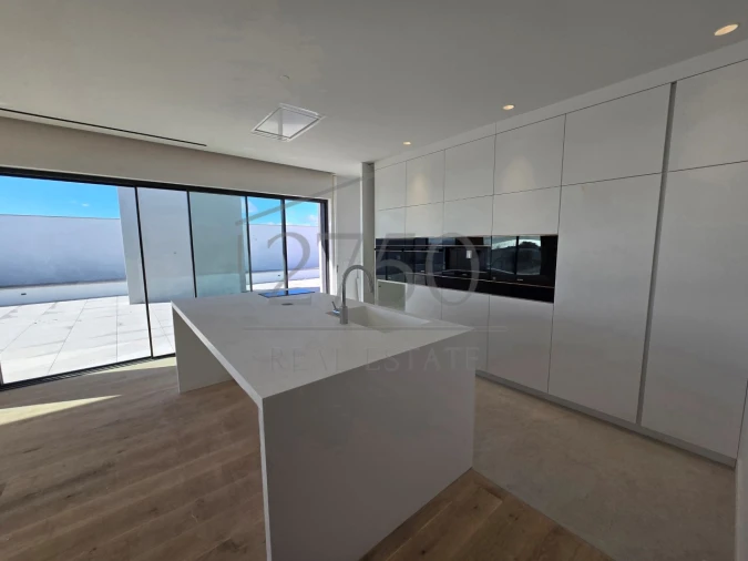 Apartamento T4 para Venda em Carcavelos e Parede Foto 9