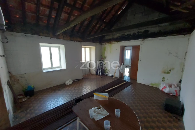 Moradia T4 para Venda em Velas (São Jorge) Foto 9