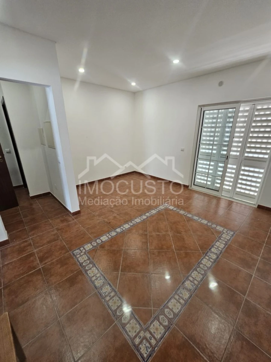 Moradia T2 para Venda em Monte Gordo Foto 11