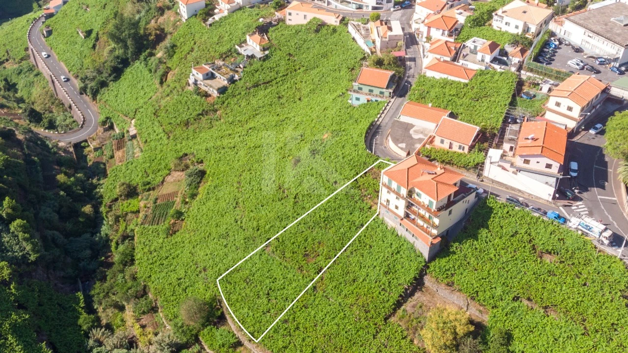 Terreno para Venda em Estreito de Camara de Lobos Foto 2