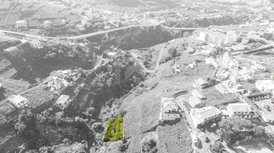 Terreno para Venda em Estreito de Camara de Lobos Foto 5