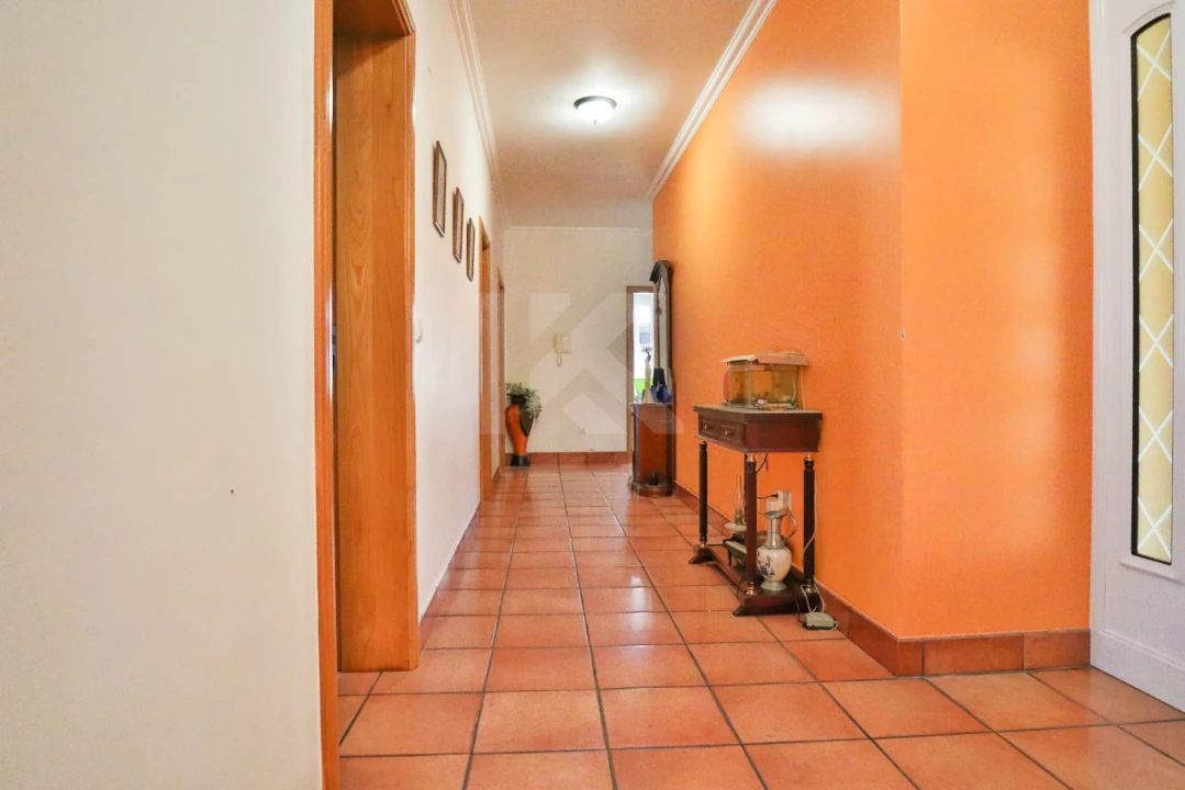 Moradia T4 para Venda em Ribeira Brava Foto 14