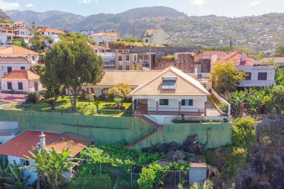 Moradia T4 para Venda em Ribeira Brava Foto 57