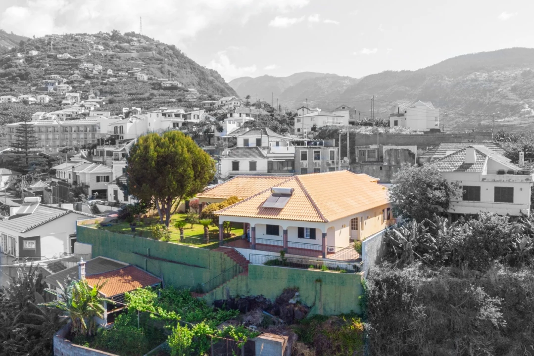 Moradia T4 para Venda em Ribeira Brava Foto 58