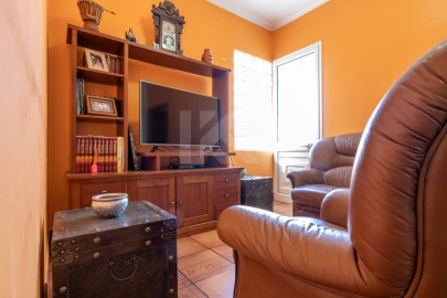 Moradia T4 para Venda em Ribeira Brava