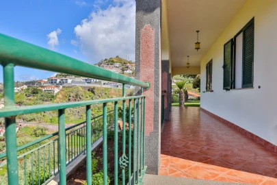 Moradia T4 para Venda em Ribeira Brava