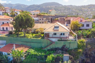 Moradia T4 para Venda em Ribeira Brava
