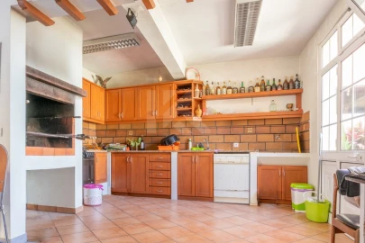Moradia T4 para Venda em Ribeira Brava