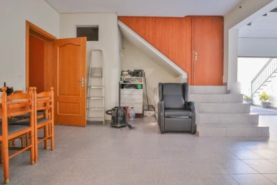 Moradia T4 para Venda em Ribeira Brava
