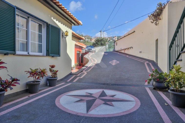 Moradia T4 para Venda em Ribeira Brava Foto 50