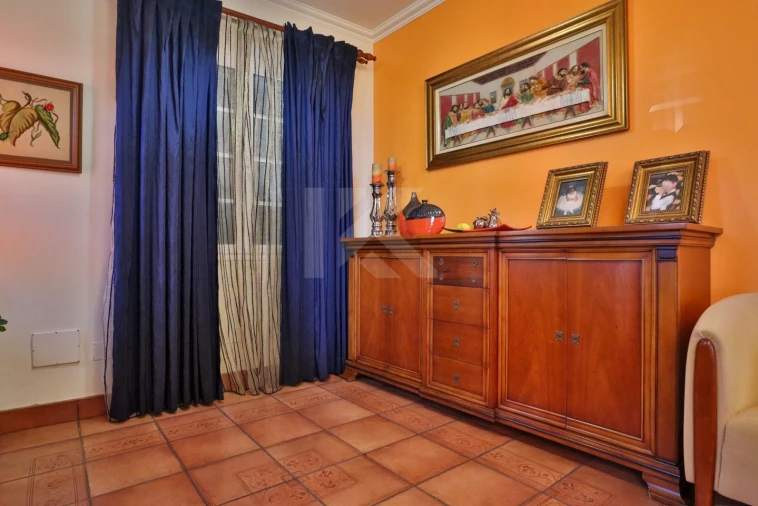 Moradia T4 para Venda em Ribeira Brava Foto 13