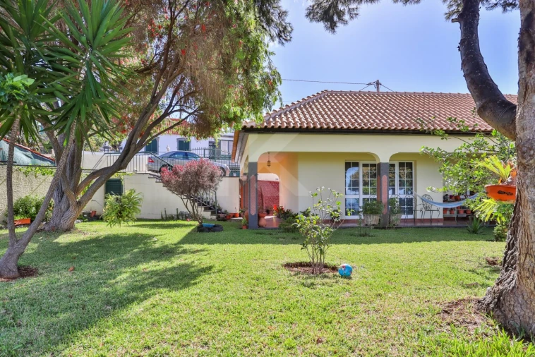 Moradia T4 para Venda em Ribeira Brava Foto 35