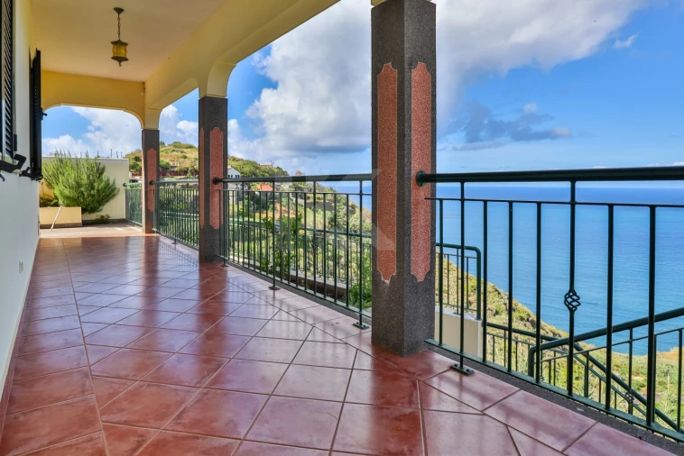 Moradia T4 para Venda em Ribeira Brava Foto 40