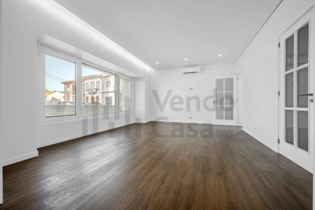Moradia T6 para Venda em Merelim (São Pedro) e Frossos Foto 13