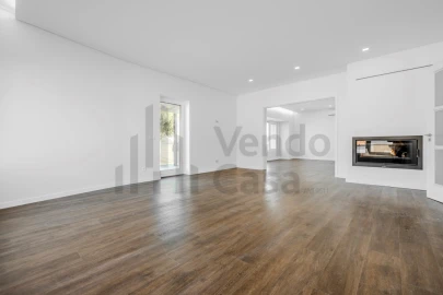 Moradia T6 para Venda em Merelim (São Pedro) e Frossos