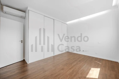 Moradia T6 para Venda em Merelim (São Pedro) e Frossos