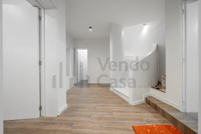 Moradia T6 para Venda em Merelim (São Pedro) e Frossos
