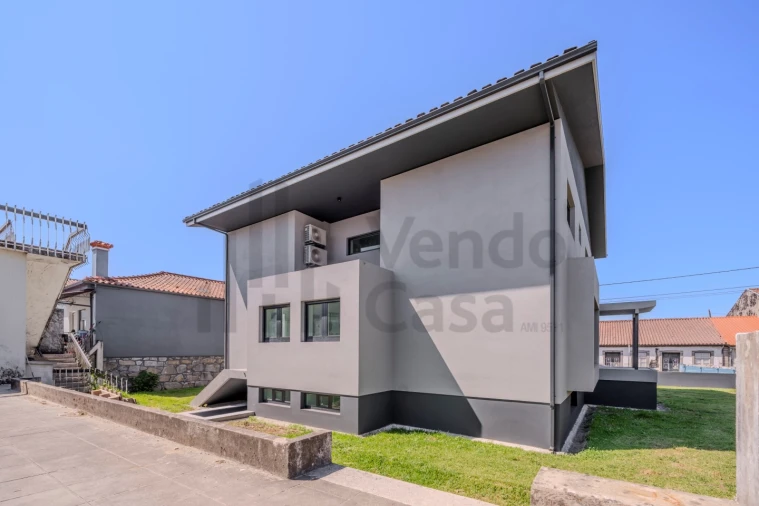 Moradia T6 para Venda em Merelim (São Pedro) e Frossos Foto 8