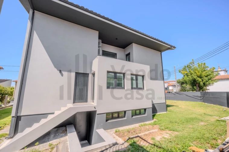 Moradia T6 para Venda em Merelim (São Pedro) e Frossos Foto 9