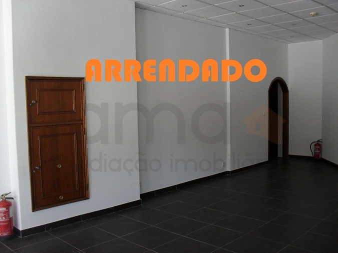 Loja para Arrendamento em Oeiras e São Julião da Barra, Paço de Arcos e Caxias Foto 1