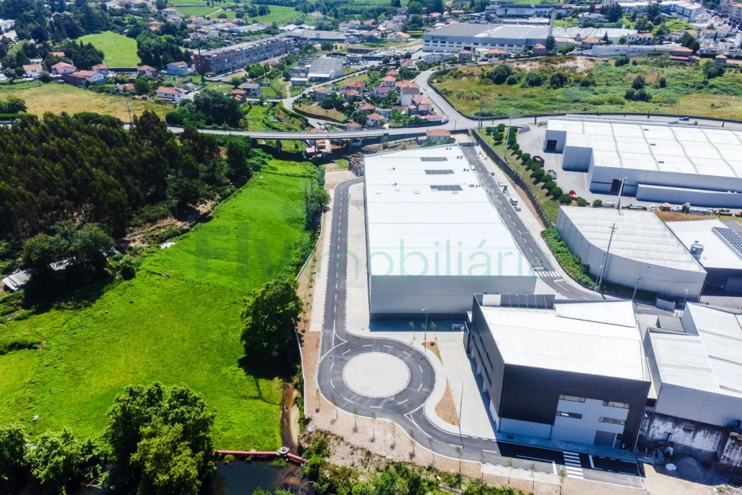 Armazém para Venda em Vila Nova do Campo Foto 4