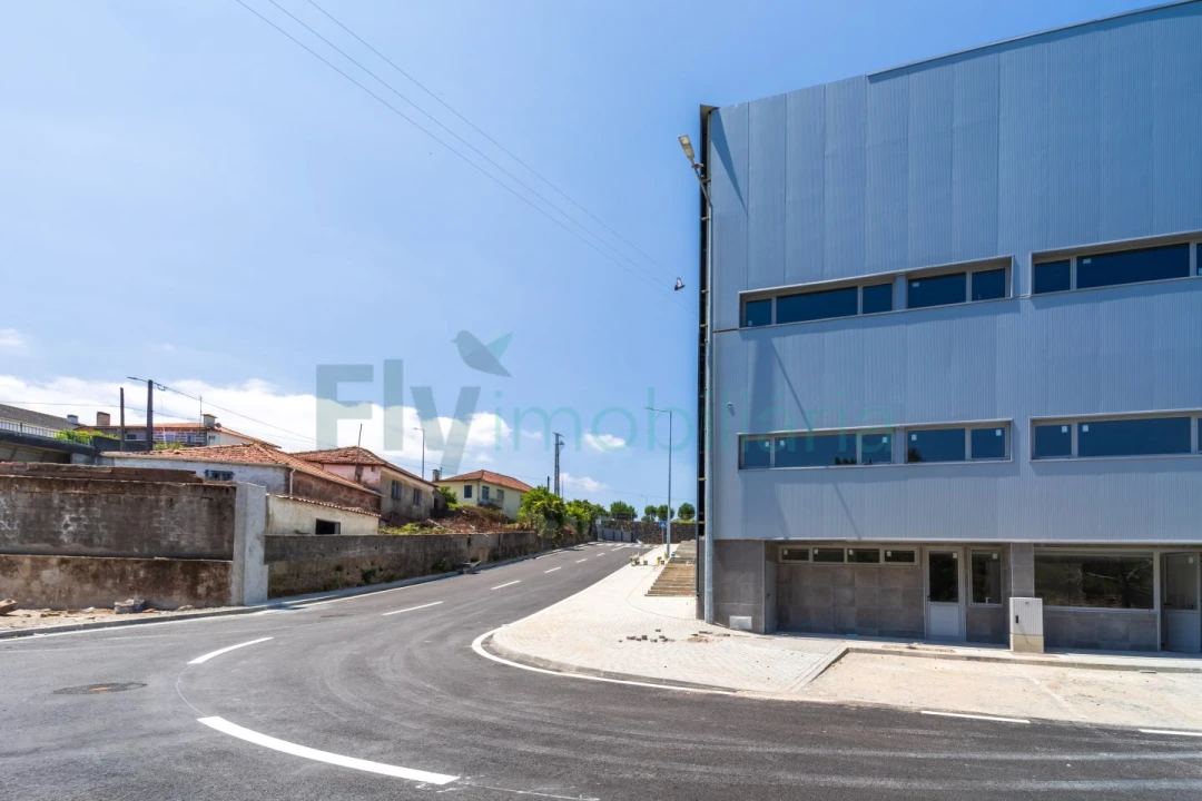 Armazém para Venda em Vila Nova do Campo Foto 11