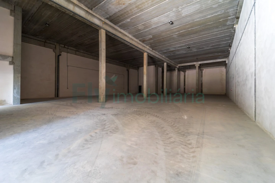 Armazém para Venda em Vila Nova do Campo Foto 13
