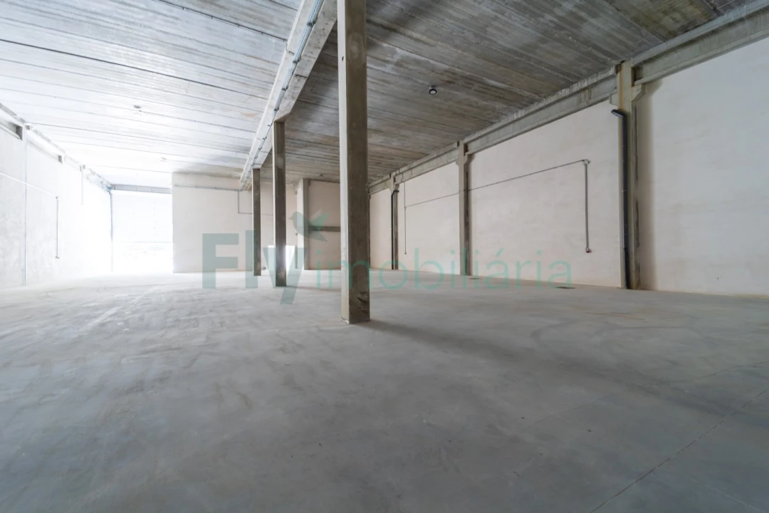 Armazém para Venda em Vila Nova do Campo Foto 18