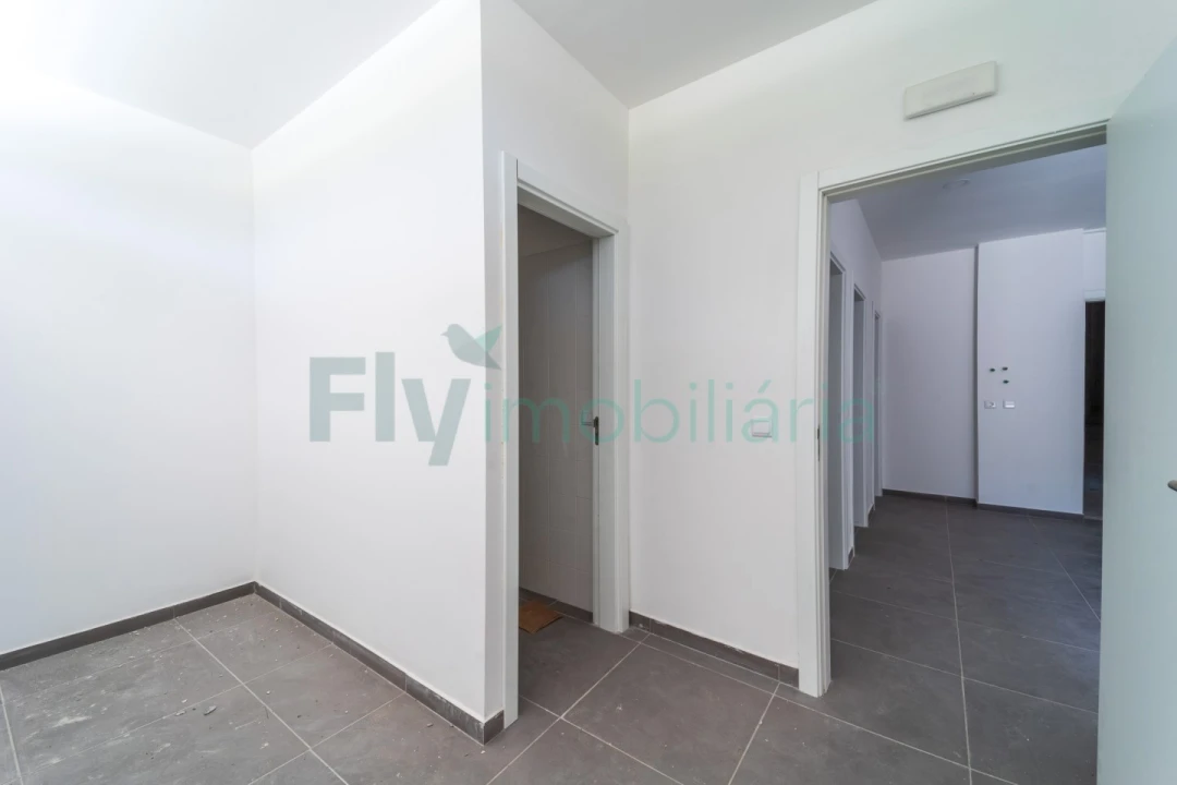 Armazém para Venda em Vila Nova do Campo Foto 27