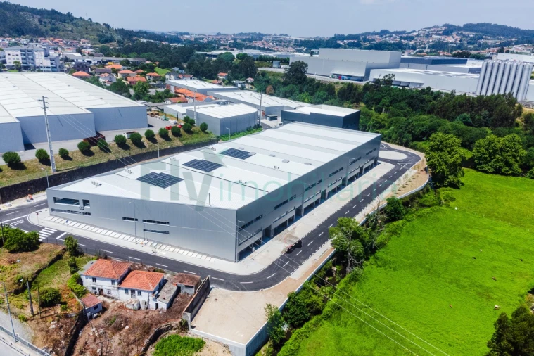 Armazém para Venda em Vila Nova do Campo Foto 2